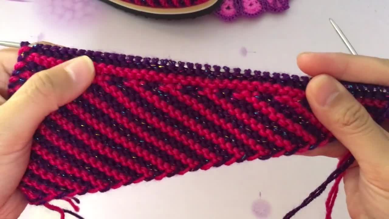 小辫子花拖鞋五 辫子花的编反针织法